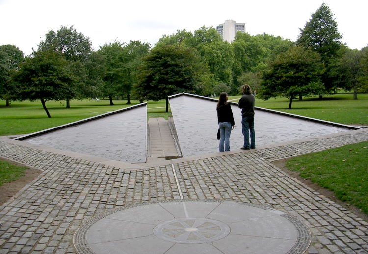 Canada Memorial, overview