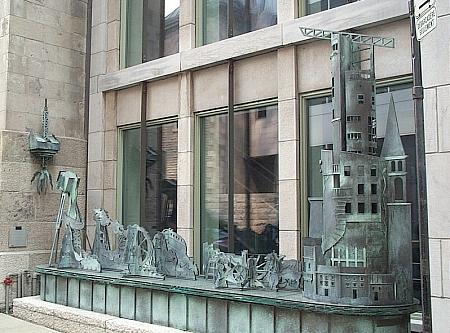 Totem urbain/histoire en dentelles
