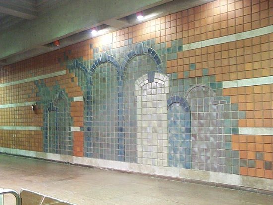 Mural by Gilbert Poissant, mezzanine of Outremont station