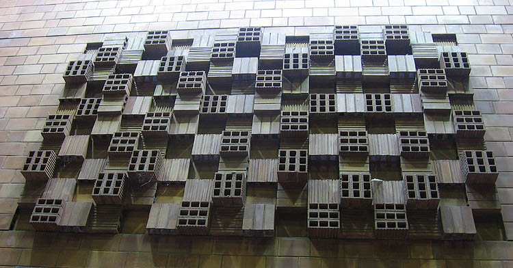 Mural by Aurelio Sandonato, rue Cartier ticket hall of Du Coll&egrave;ge station