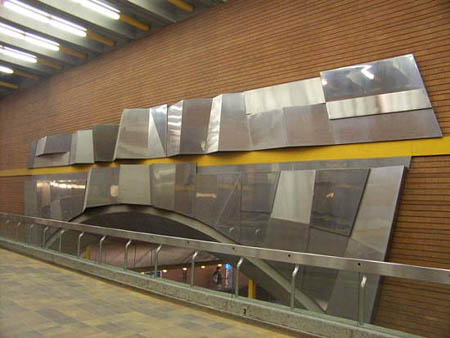 Relief, n&eacute;gatif positif, m&eacute;tro C&ocirc;te-Vertu