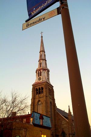 Rue Beaudry, pr&egrave;s de l'&eacute;glise Saint-Pierre-Ap&ocirc;tre