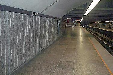 Platform walls