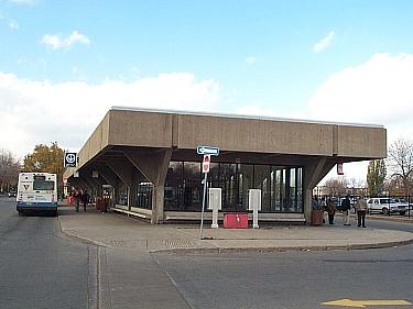 Honor&eacute;-Beaugrand Nord entrance building