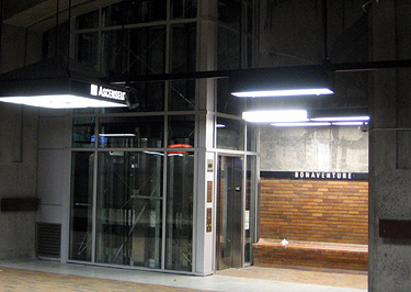 Elevator, platform level