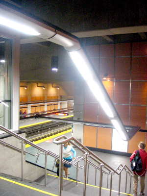 Steps to the platform