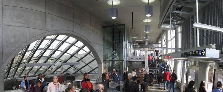 Interior view of the entrance pavilion, from the lower level