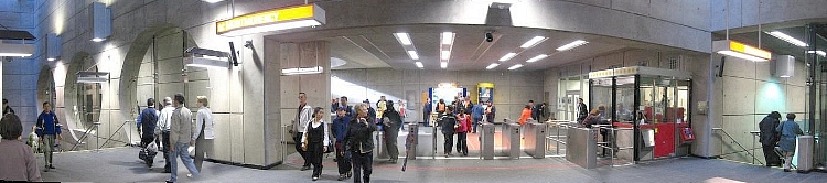Ticket hall seen from the transept