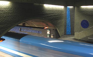 Tiled designes on the walls of the central volume