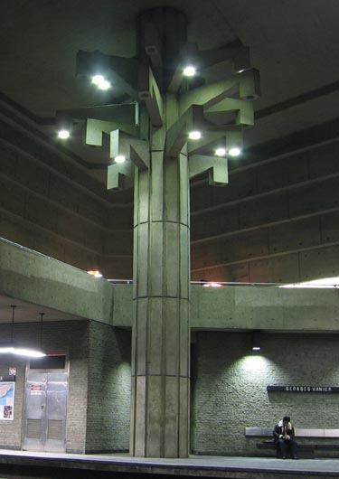 Un Arbre dans le parc, by Michel Dernuet