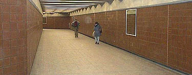 Connection between the mezzanine stairs and the western gallery