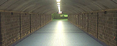 Tunnel between the two galleries