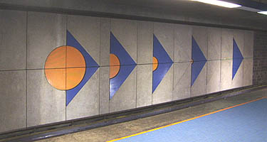 Mural by Gilbert Sauvé on the blue line platform