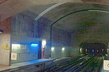 Caverne au bout sud de la station