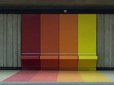 Benches at platform level