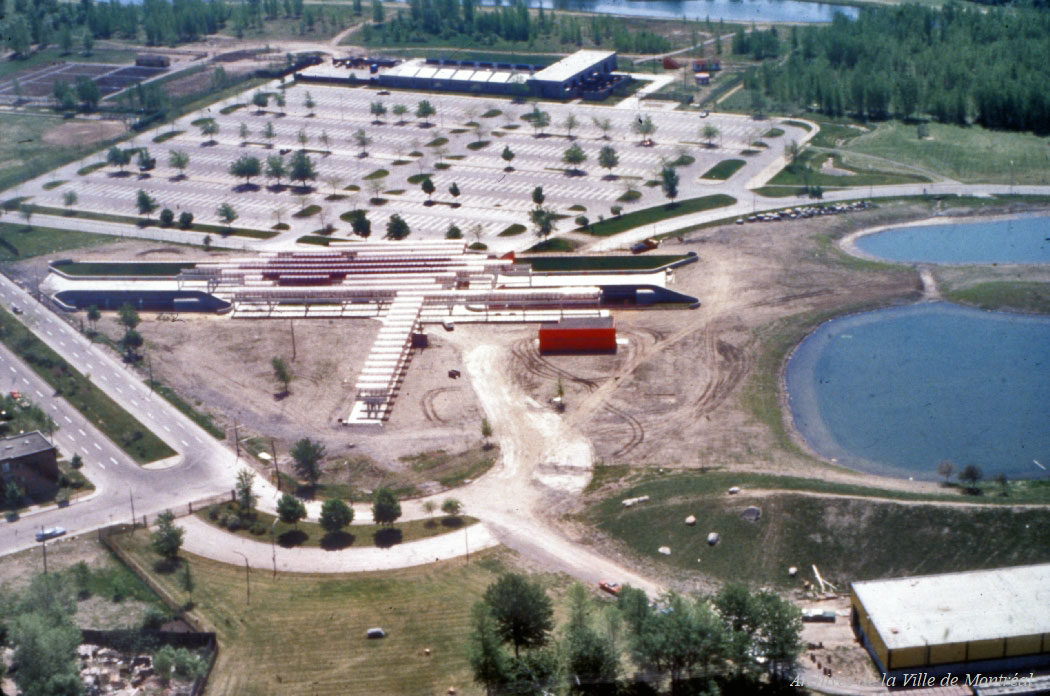 Aerial view of the station under construction.