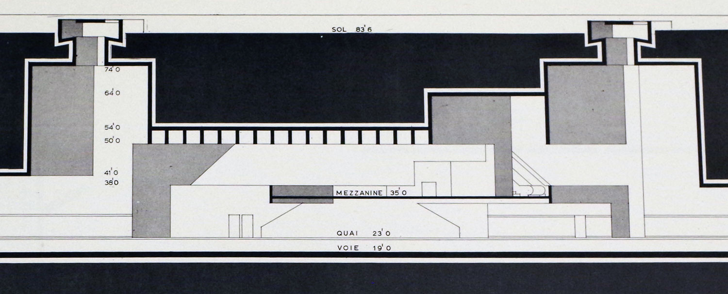 Plan architectural en coupe montrant les grands volumes prévus à l'origine de part et d'autre de l'actuel volume