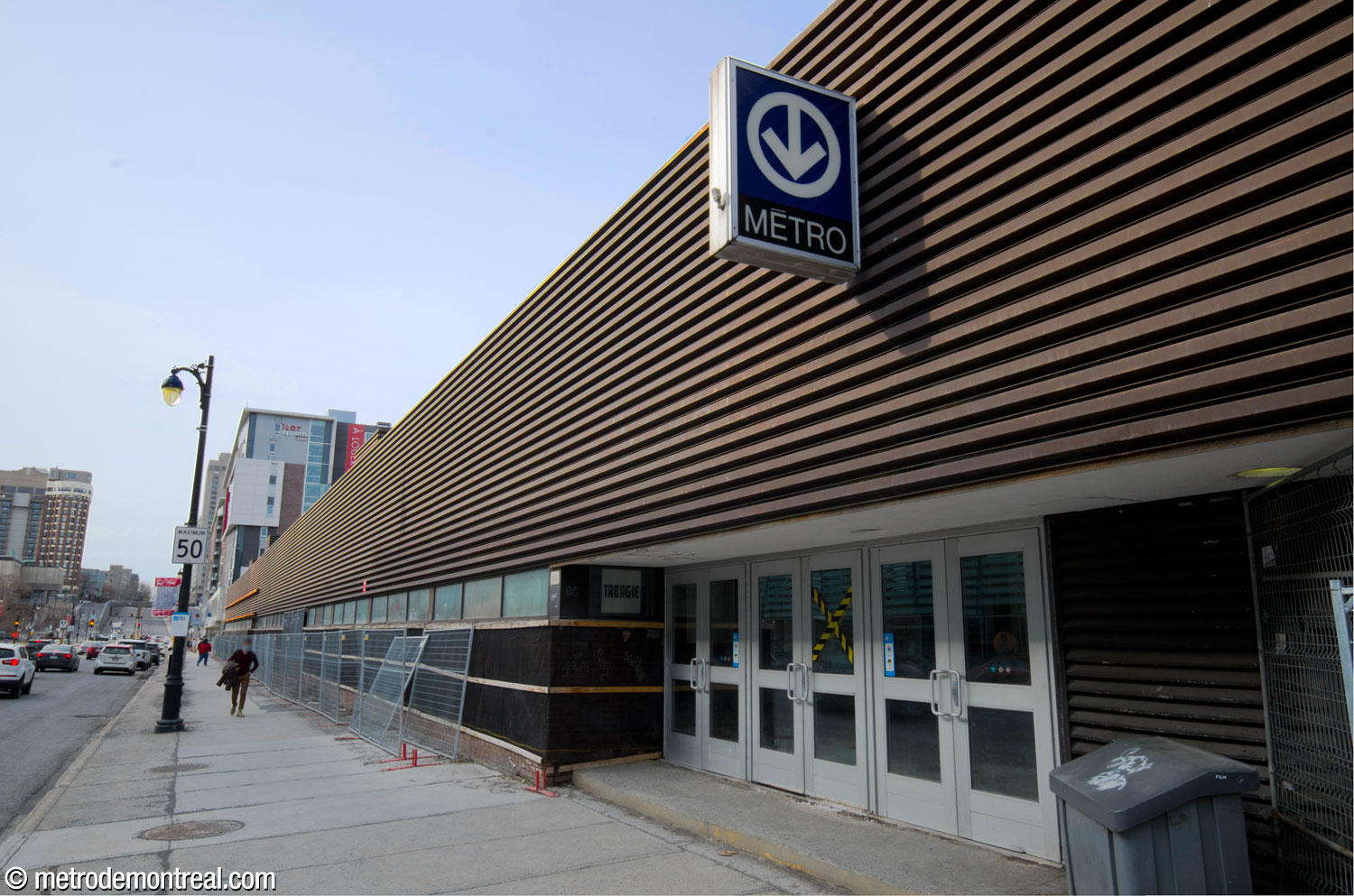 L'extérieur de l'accès Gare d'Autocars.