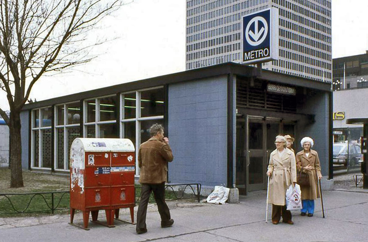L'édicule temporaire de la sortie Sainte-Catherine