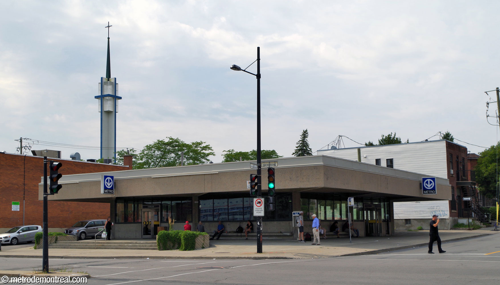 Exterior of the Sherbrooke Nord headhouse, showing its broad overhang.