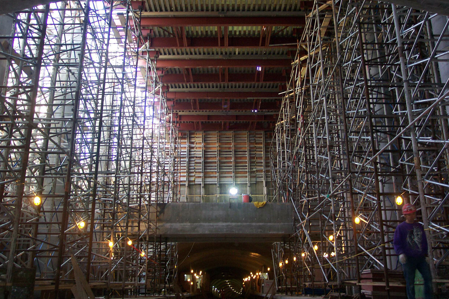 Construction of the main volume.