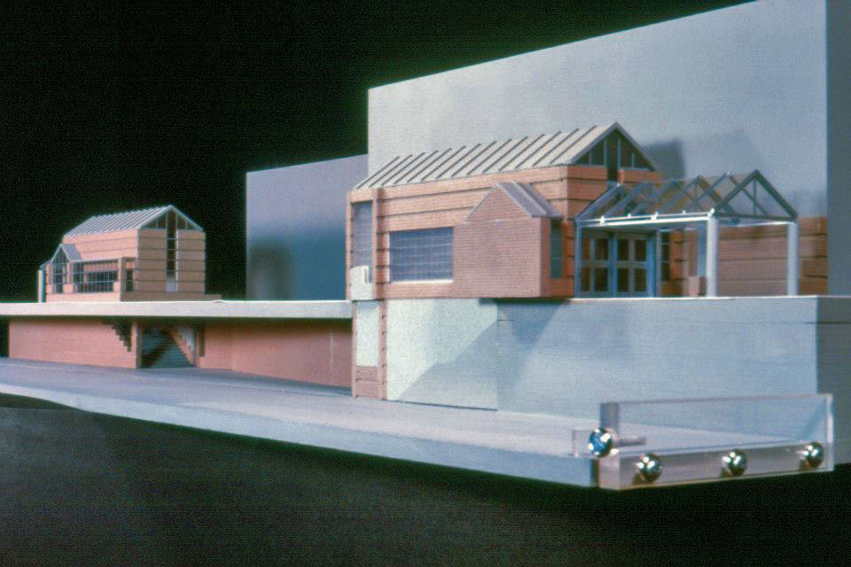 Maquette architecturale des deux édicules secondaires.