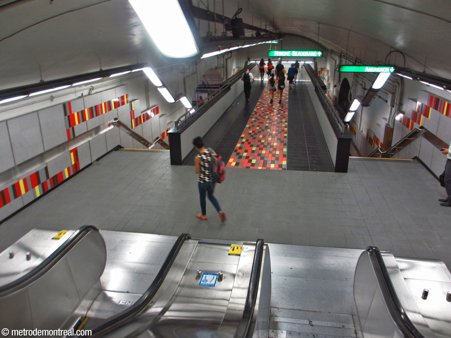 Le transept ouest, vu des escaliers vers l'accès Saint-Mathieu.