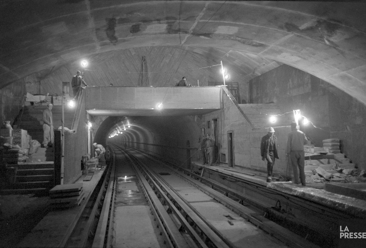 L'extrémité nord de la nef en chantier en octobre 1965.