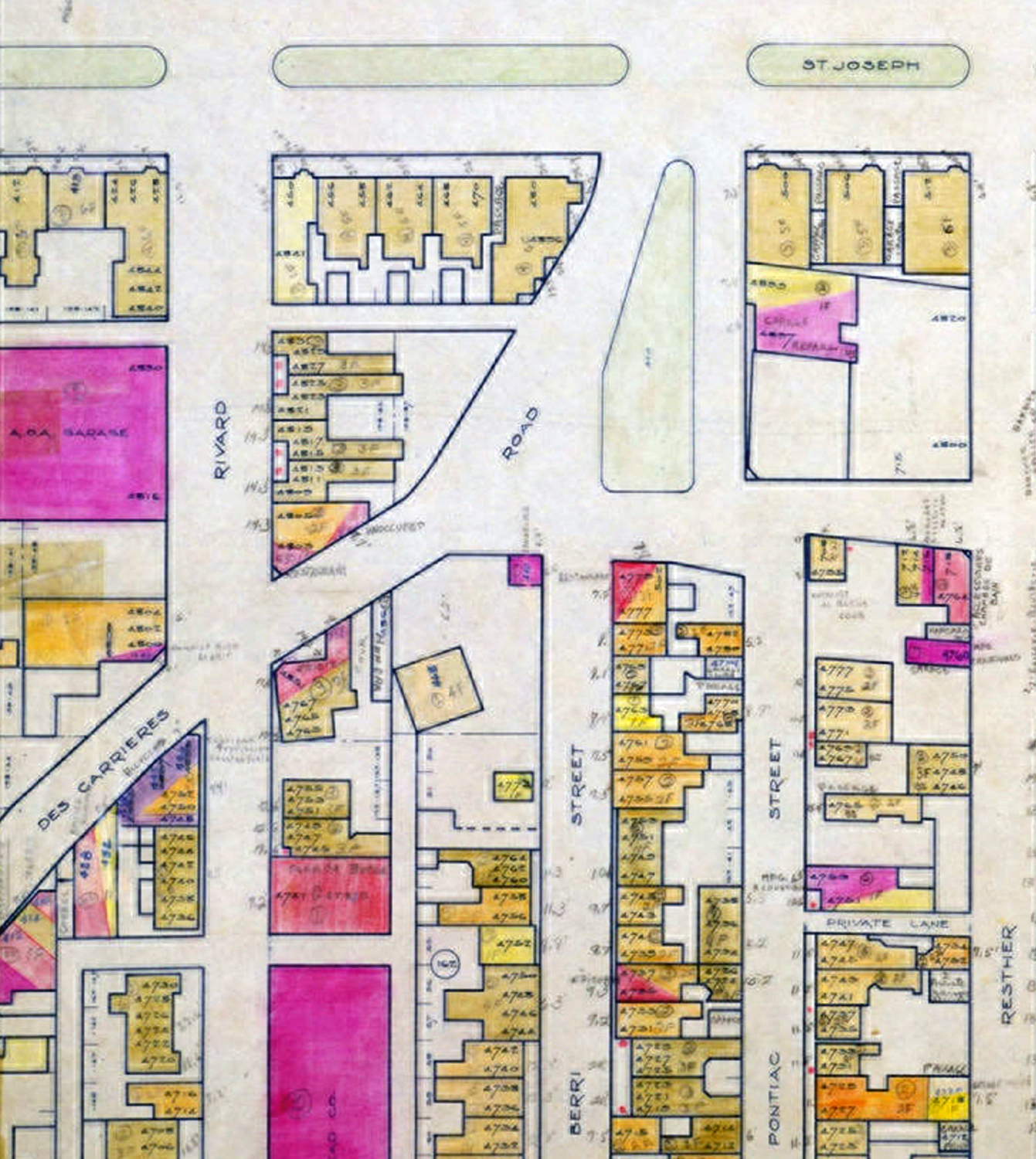 Carte des alentours de l'édicule Saint-Joseph avant la construction de la station. On y aperçoit le chemin des Carrières, dont le tracé est reflété dans la forme de l'édicule.
