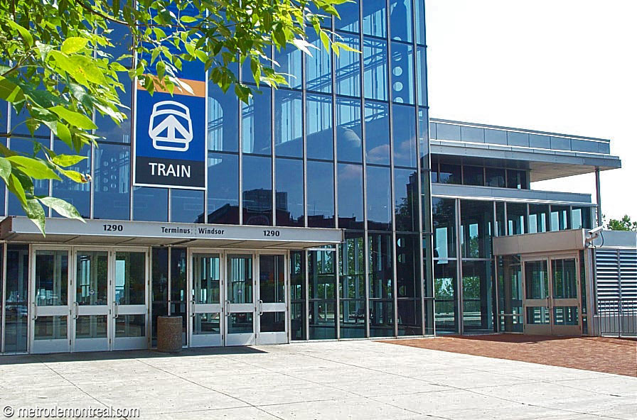 Façade of the train station bearing the former name Terminus Windsor