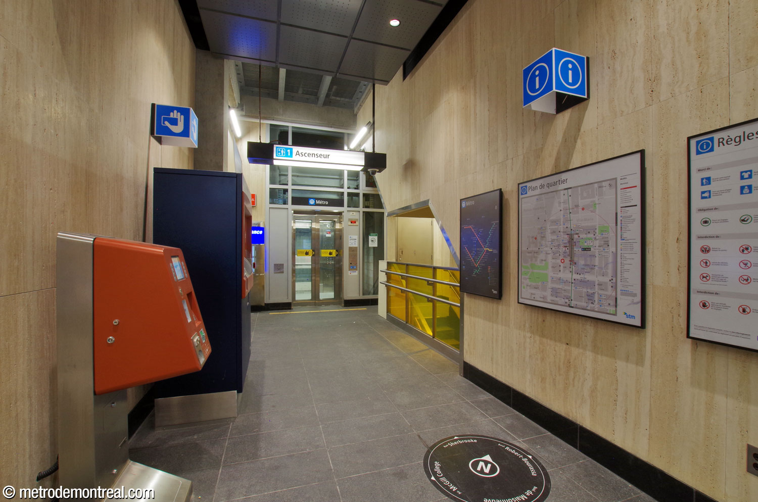 The interior of the 705 De Maisonneuve Ouest headhouse, giving access to the elevator to the ticket hall and Angrignon platform.