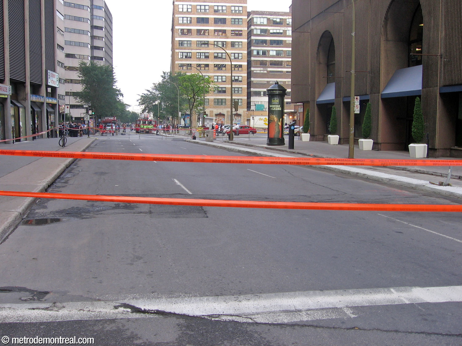 Boulevard De Maisonneuve closed near the station due to risk of collapse, August 24, 2007.