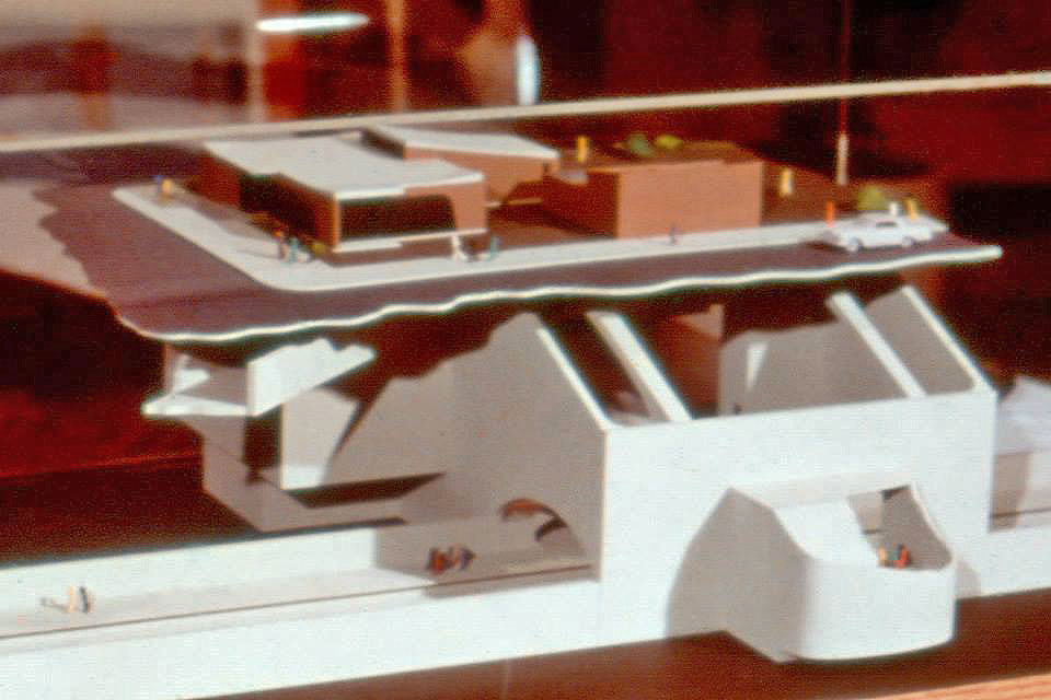 Architectural maquette of the station.