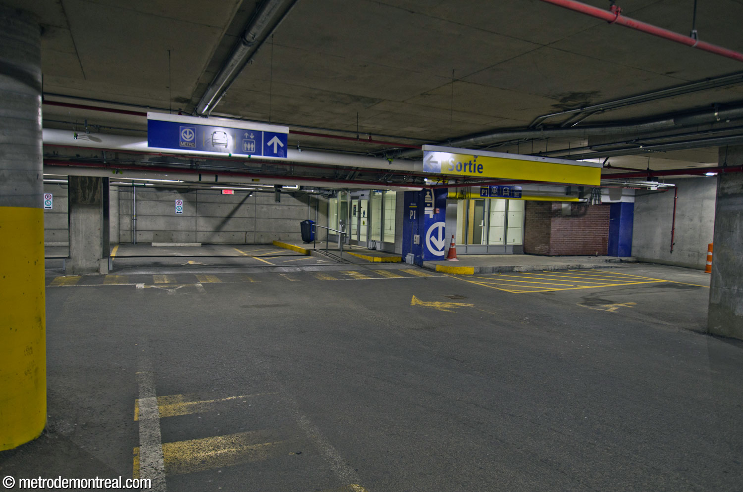 Access to the elevators and metro station from level P1 of the parking garage.