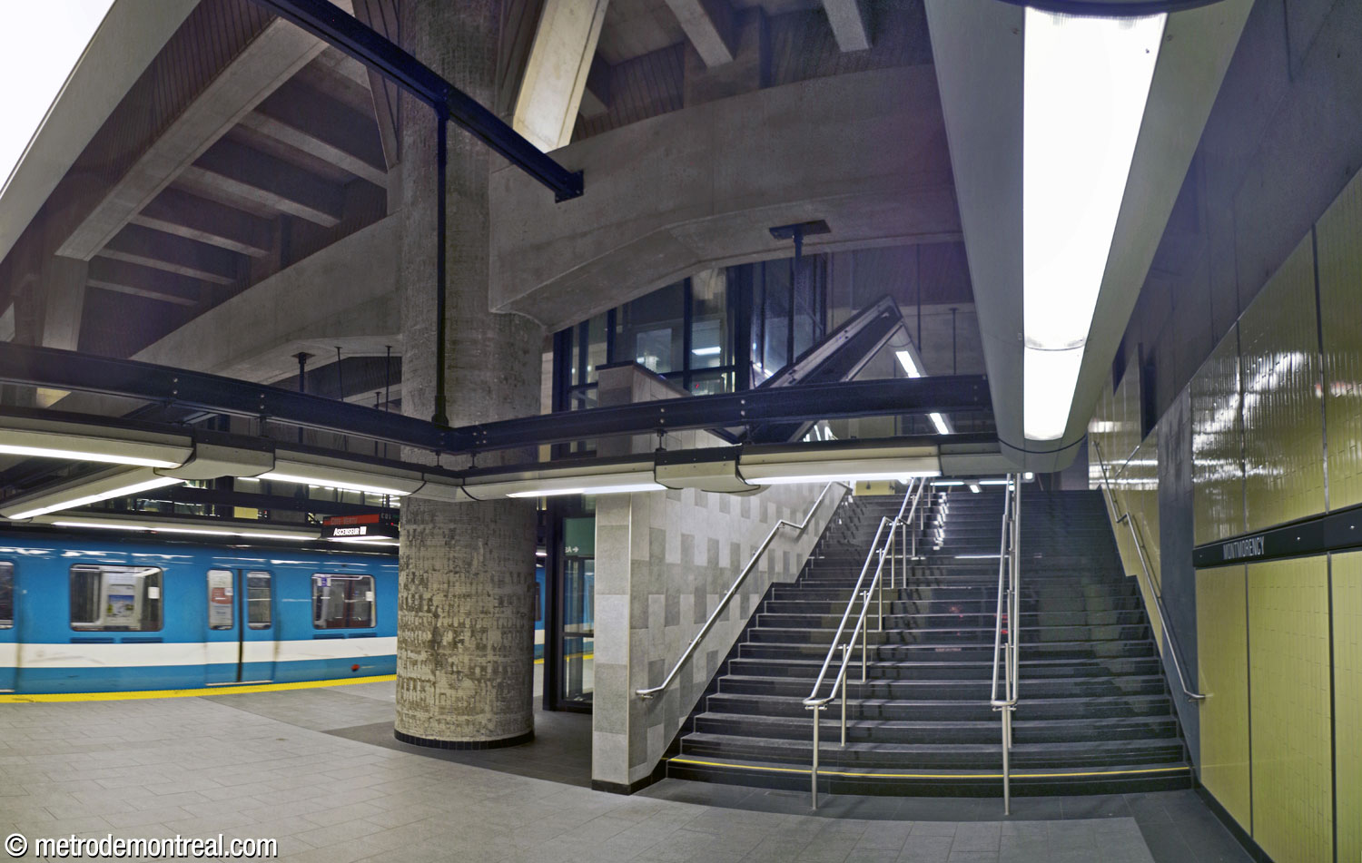 One of the staircases from the Côte-Vertu platform up to the level of the crossover and ticket hall.