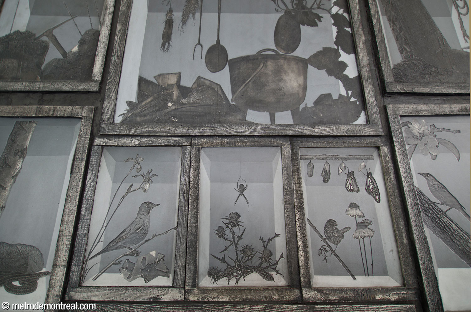 Detail of the central section of Simon Bilodeau's mural Je reviens chez nous.