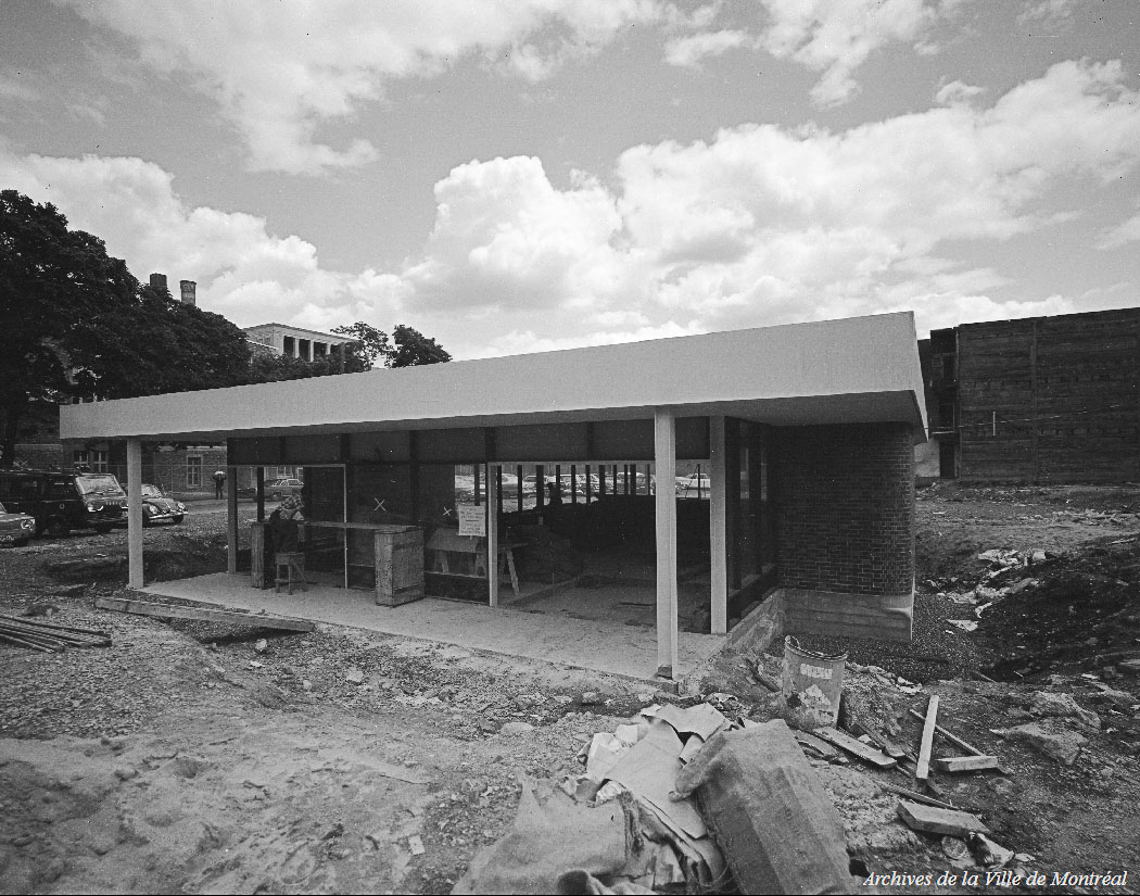The station's original headhouse under construction.