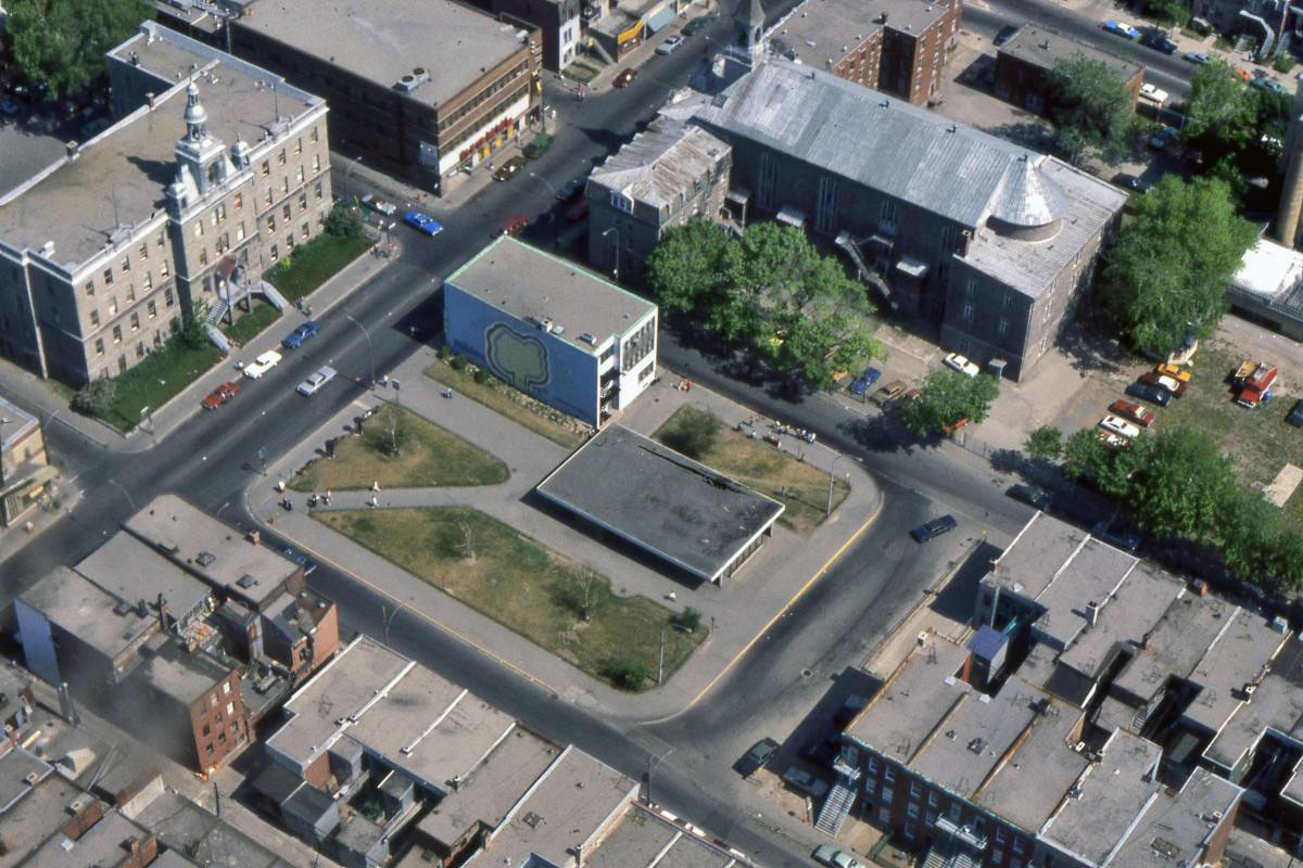 Aerial view of the station's original headhouse.