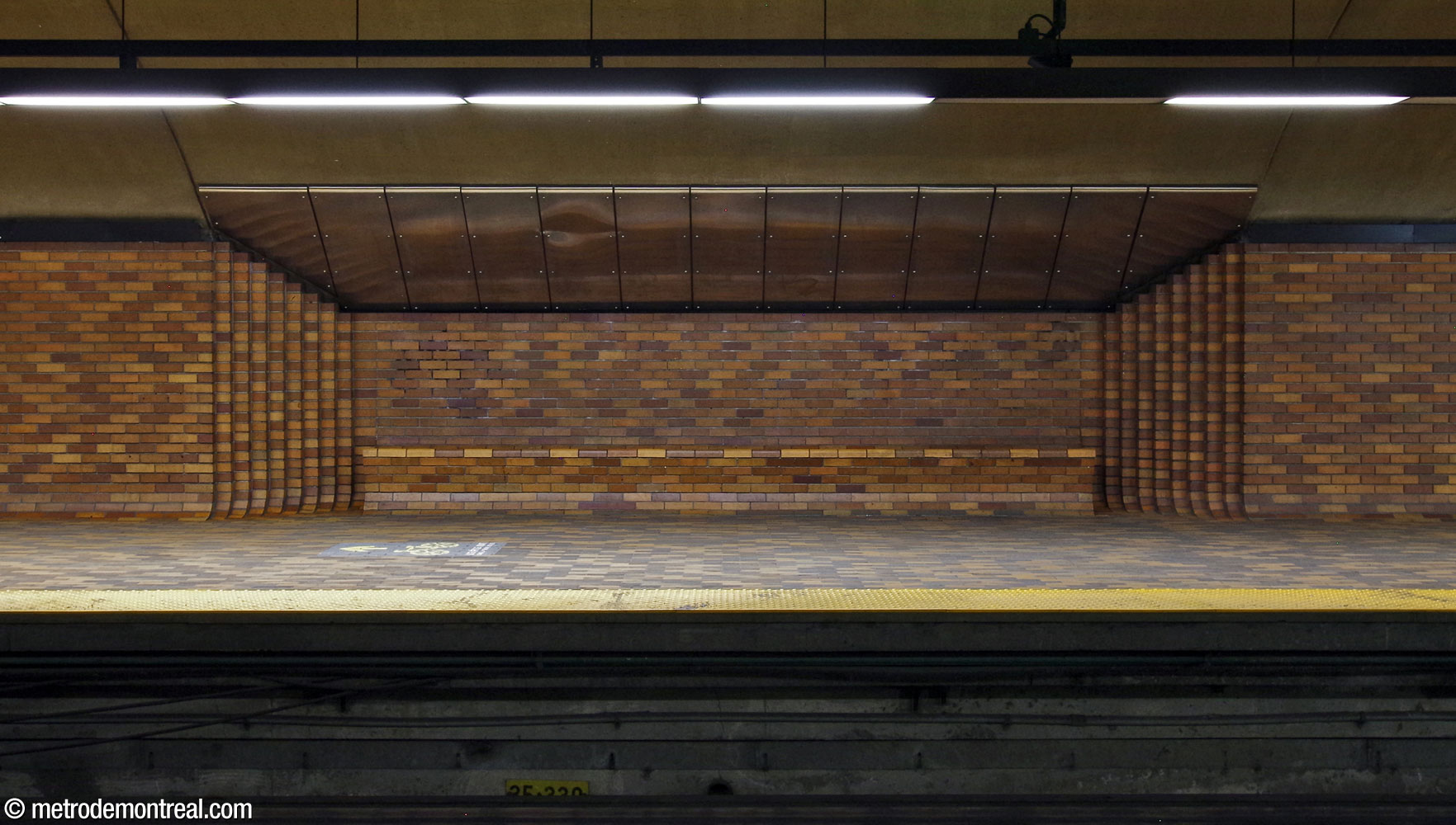 One of the recessed platform benches. One such bench is found on each platform.