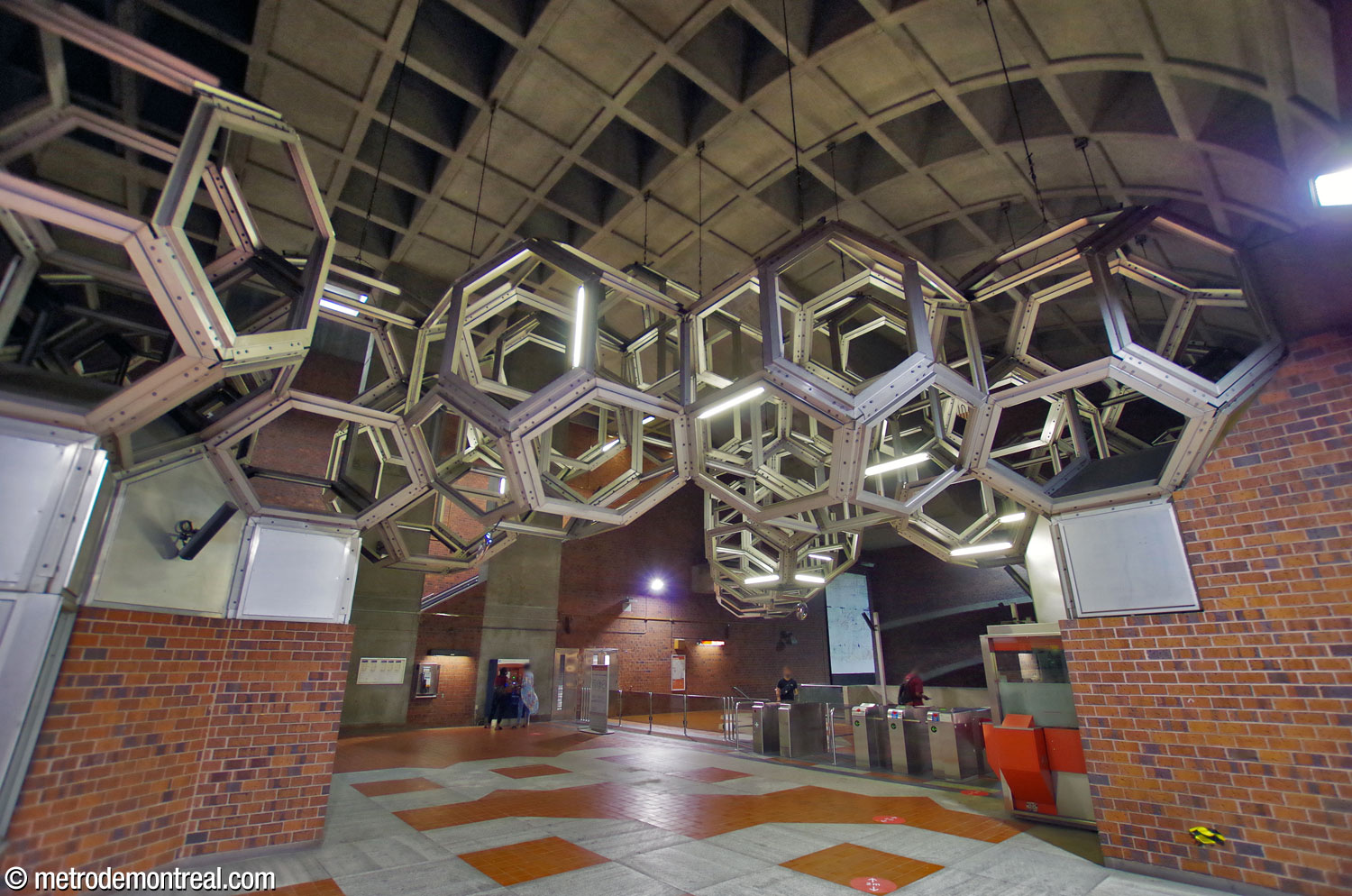 View of Système from the northwest corner of the main volume, spreading over the ticket hall and gateline.
