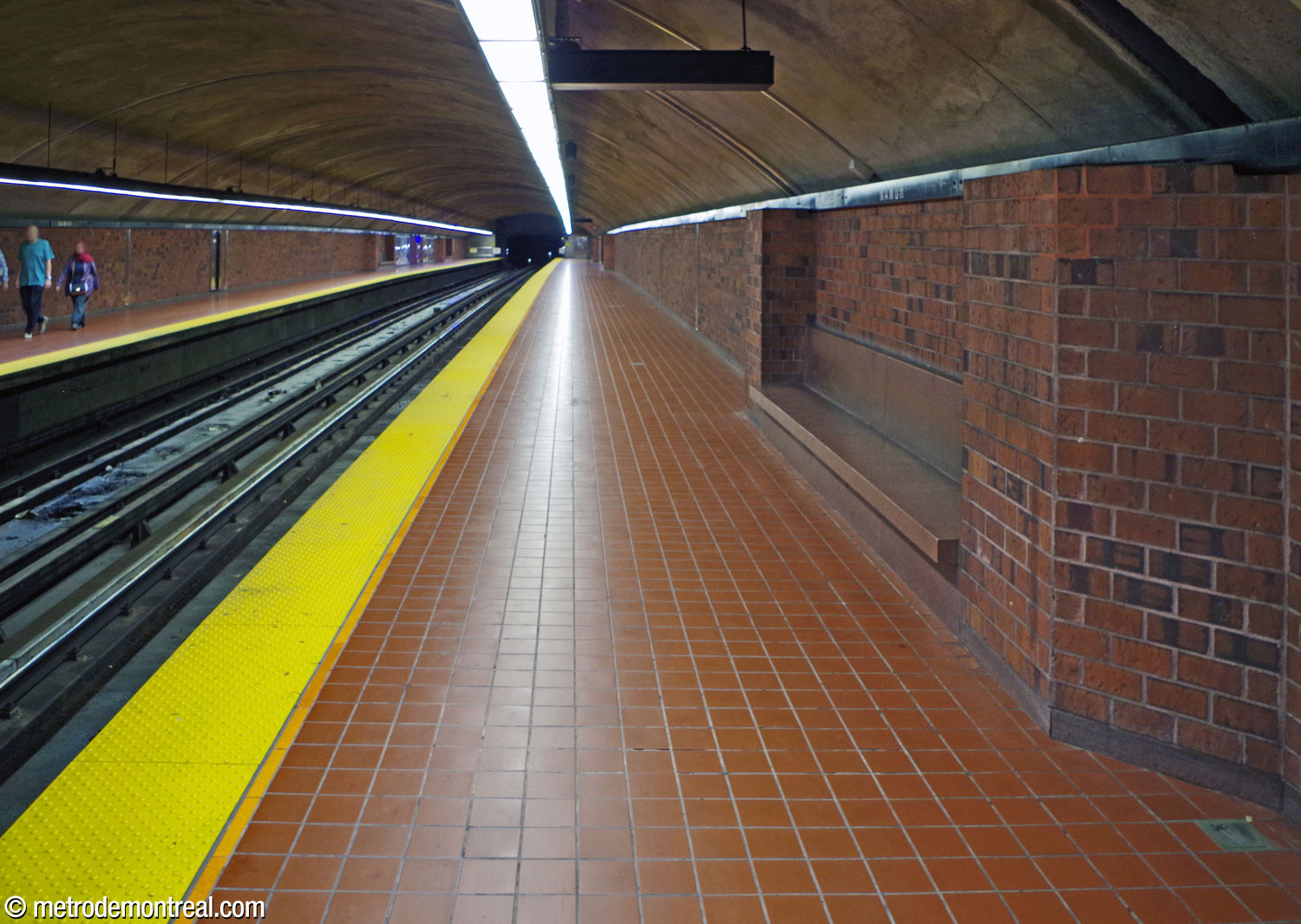 One of the recessed platform benches, on the Montmorency platform.