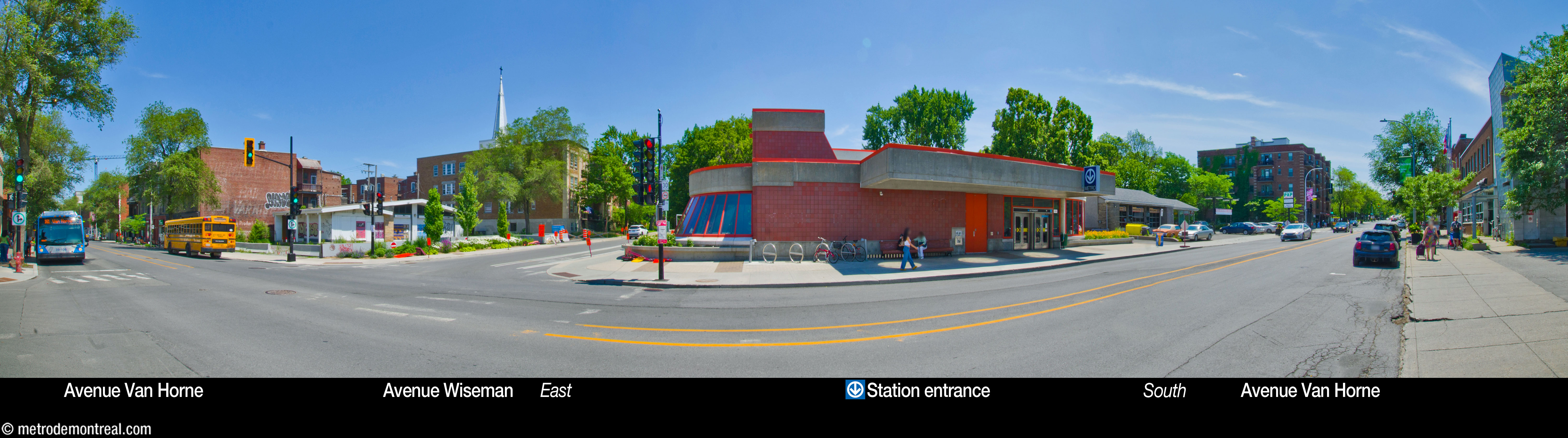 Outremont - Station surroundings Outremont - Station surroundings