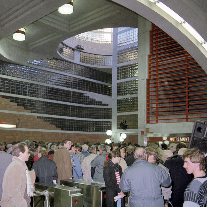 The station’s inauguration in January 1988.