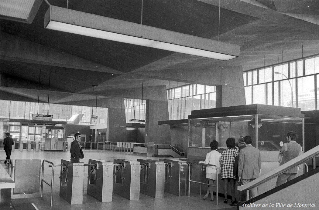 L'intérieur de l'édicule originel en mai 1970.