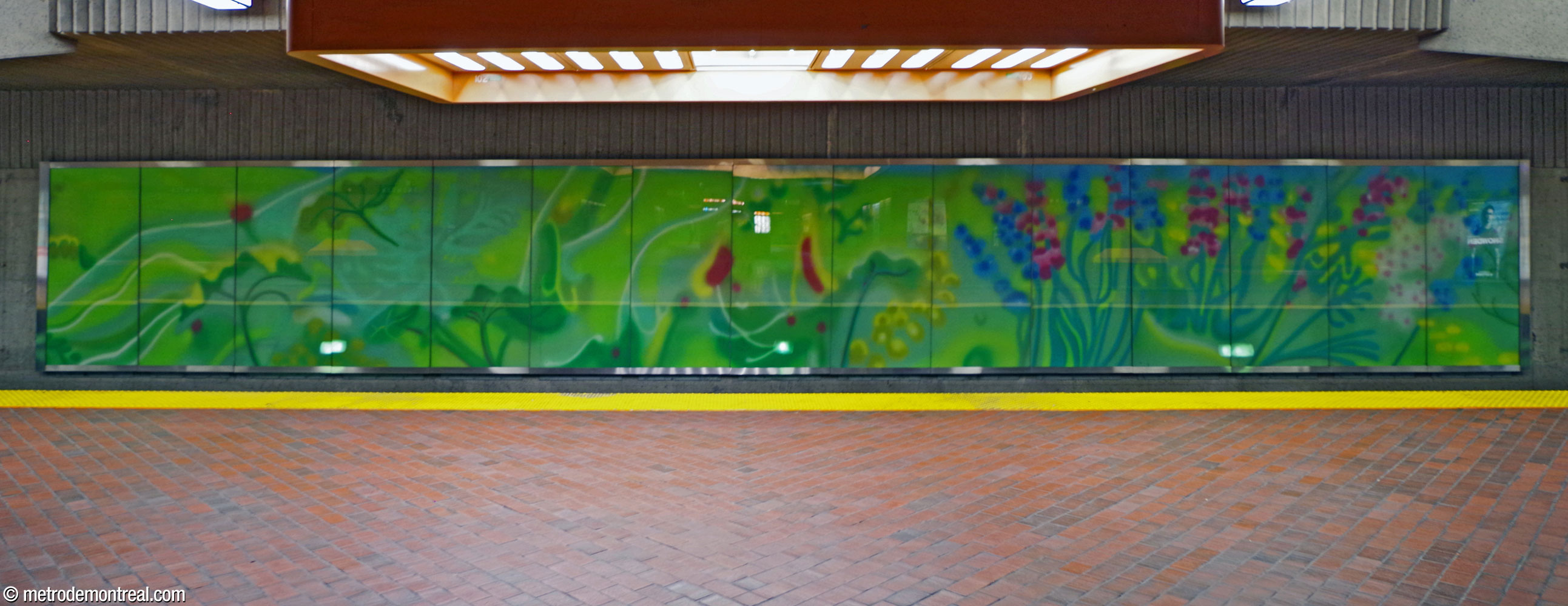 One of the three reinstalled segments of the 'summer' component of the mural cycle Les quatre saisons by Claude Guité, on the lower-level Saint-Michel platform.