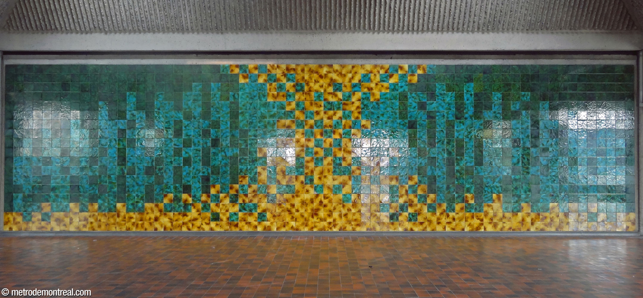 Opus 74, a ceramic mural by Jean-Paul Mousseau, decorates the eastern wall of the fare-paid zone in the headhouse.