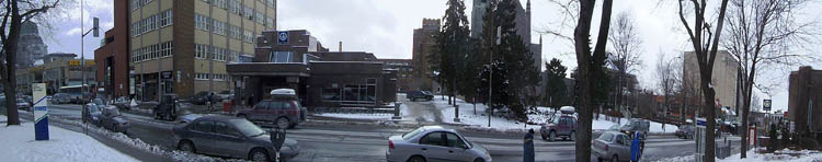 Panorama of Côte-des-Neiges metro