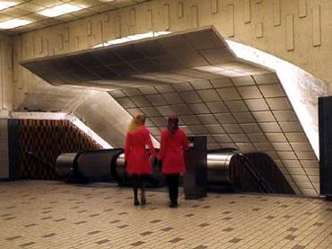 Canopy over escalator