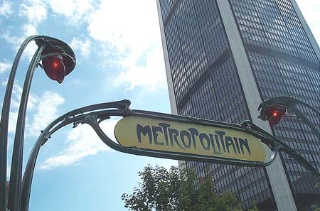Guimard Métropolitain sign with the Tour de la Bourse