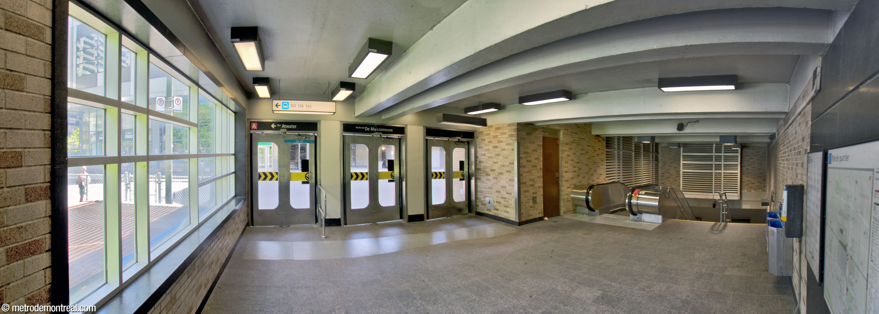 Panorama of the interior of the De Maisonneuve headhouse.